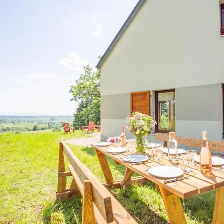 Casa de Férias Le Pre Devant Nous *