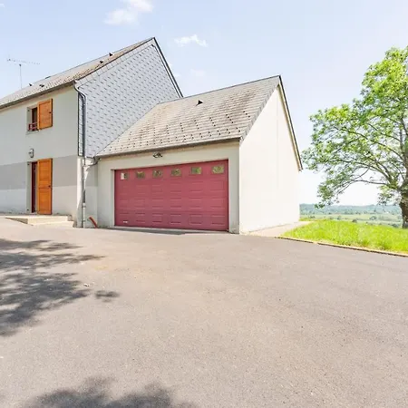 Le Pre Devant Nous Holiday home