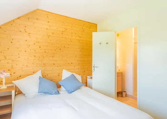 Le Pre Devant Nous Picherande